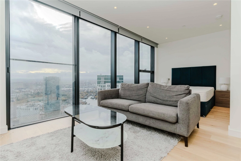 Studio apartments/flats for sale in Marsh Wall, Canary Wharf - E14 view 9