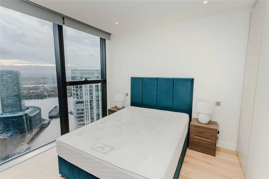 Studio apartments/flats for sale in Marsh Wall, Canary Wharf - E14 view 5