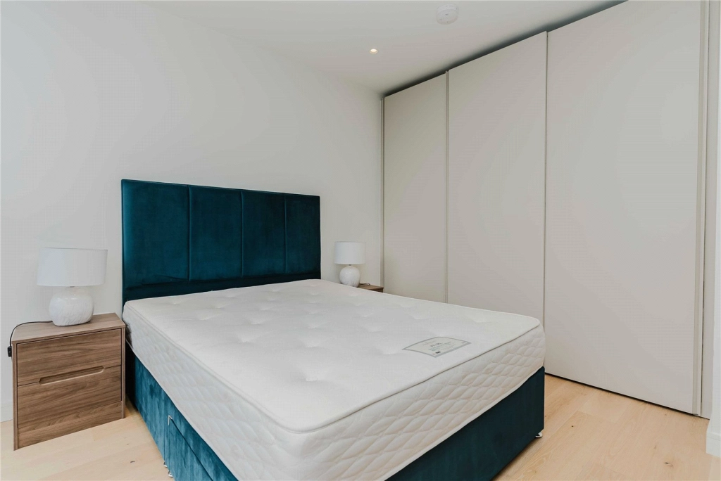 Studio apartments/flats for sale in Marsh Wall, Canary Wharf - E14 view 13