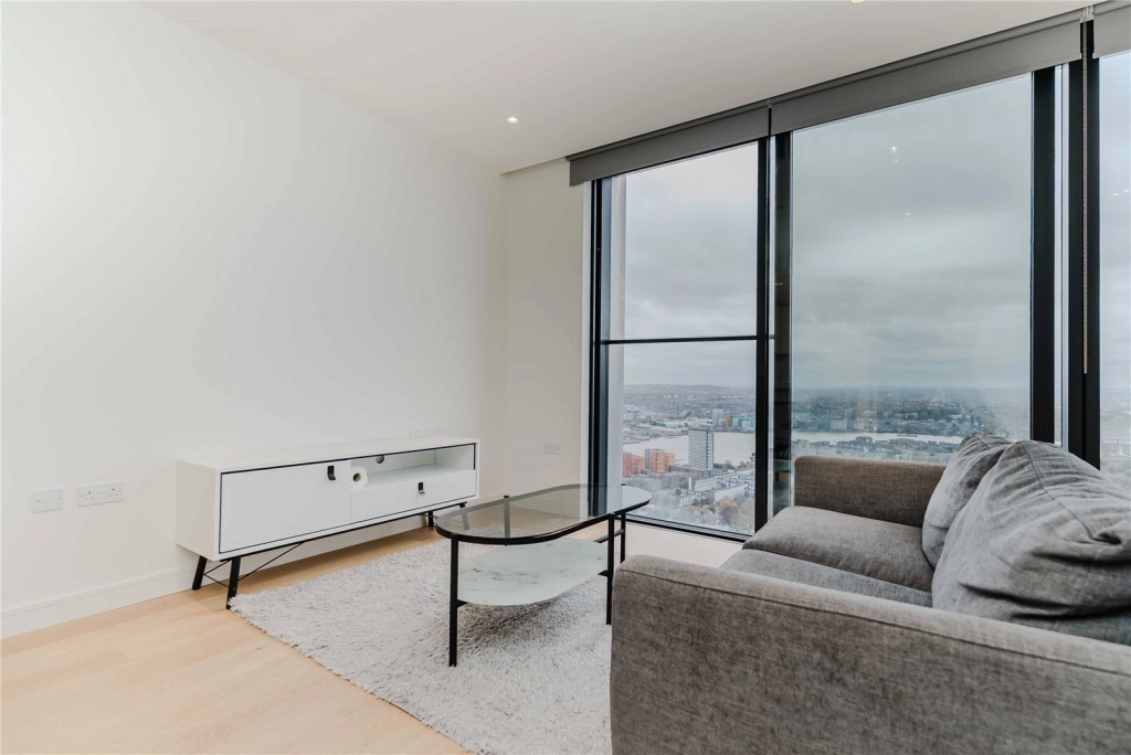 Studio apartments/flats for sale in Marsh Wall, Canary Wharf - E14 view 2