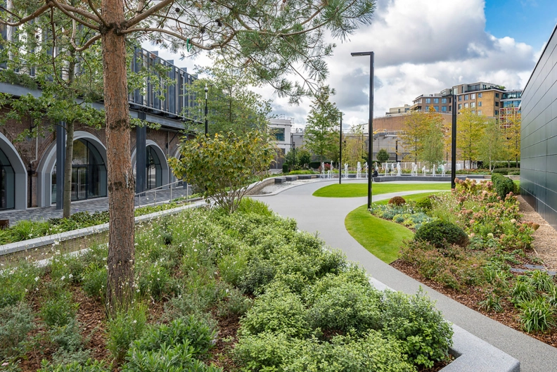 2 bedrooms apartments/flats for sale in Fountain Park Way, White City - W12 view 22