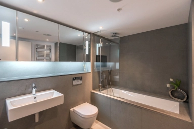 Strand, Temple - WC2R view 5