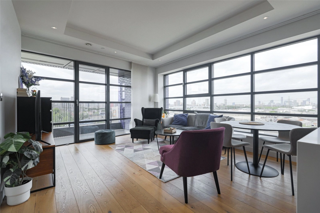 2 bedrooms apartments/flats for sale in Lookout Lane, Canning Town - E14 view 2