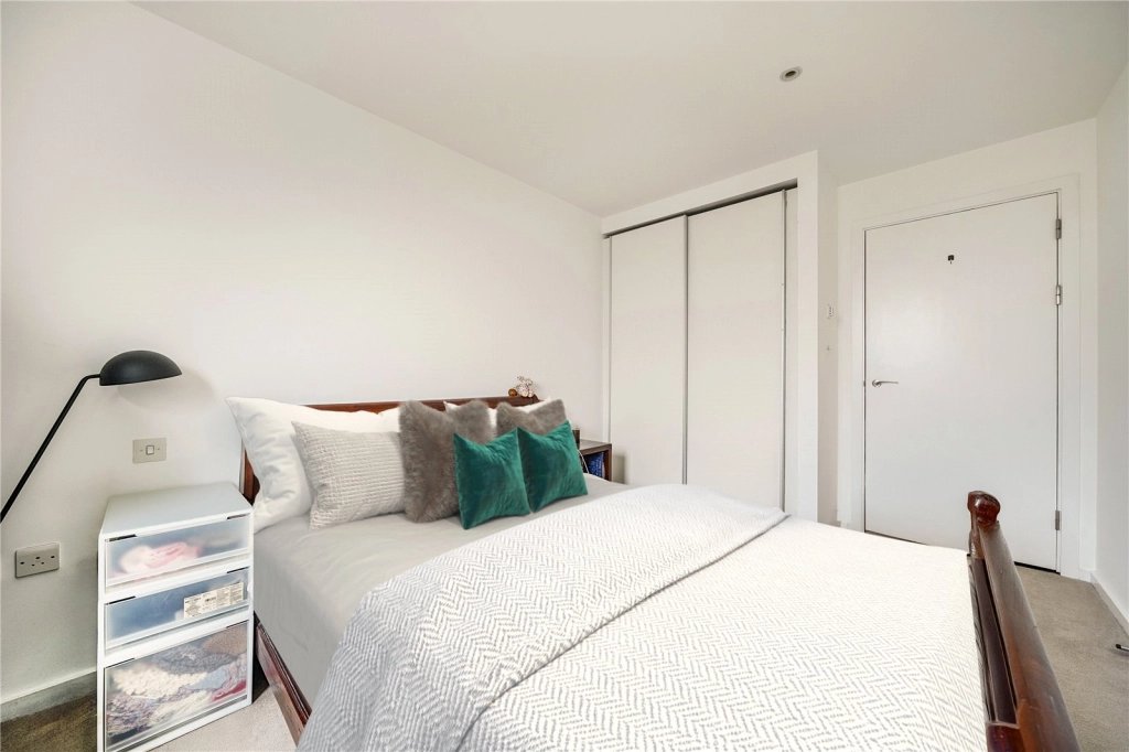 1 bedroom apartments/flats for sale in Wharf Road, Angel - N1 view 4