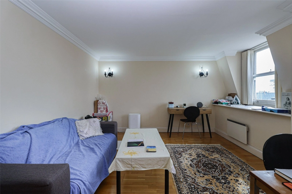 1 bedroom apartments/flats for sale in Ludgate Hill, St Paul's - EC4M view 3