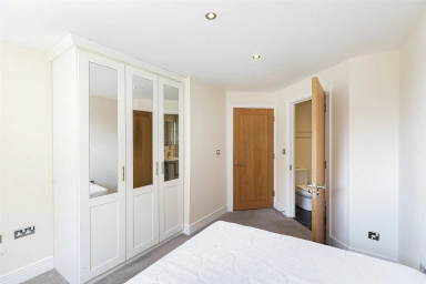 Wards Wharf Approach, Pontoon Dock - E16 view 18