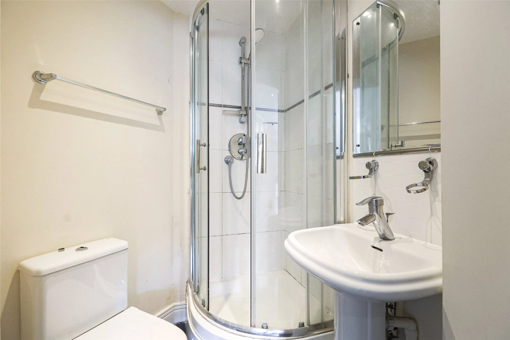 3 bedrooms apartments/flats for sale in Wards Wharf Approach, Pontoon Dock - E16 view 9