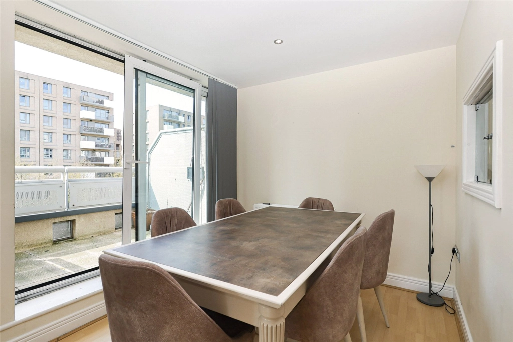 3 bedrooms apartments/flats for sale in Wards Wharf Approach, Pontoon Dock - E16 view 4