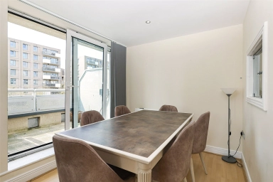 Wards Wharf Approach, Pontoon Dock - E16 view 4