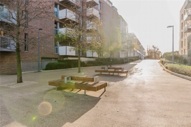 Wards Wharf Approach, Pontoon Dock - E16 view 22