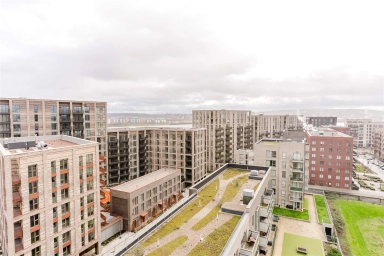 Magellan Boulevard, Gallions Reach - E16 view 14