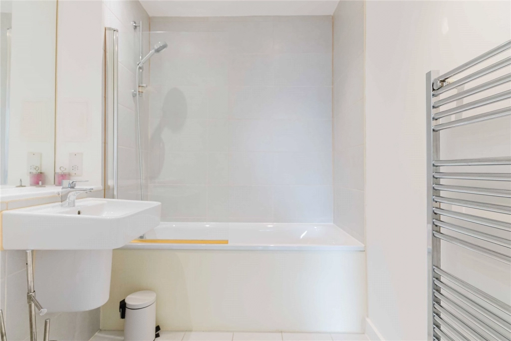 2 bedrooms apartments/flats for sale in Magellan Boulevard, Gallions Reach - E16 view 21