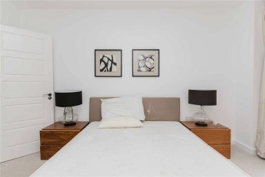 Magellan Boulevard, Gallions Reach - E16 view 20