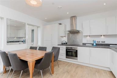 Magellan Boulevard, Gallions Reach - E16 view 3