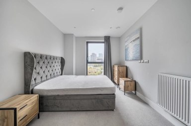 Leamouth Road, East India - E14 view 14