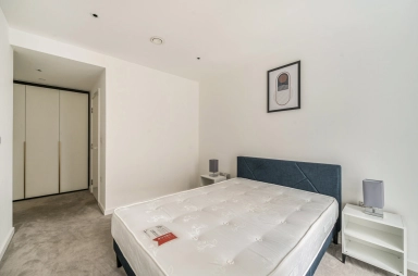 Cendal Crescent, Whitechapel - E1 view 17