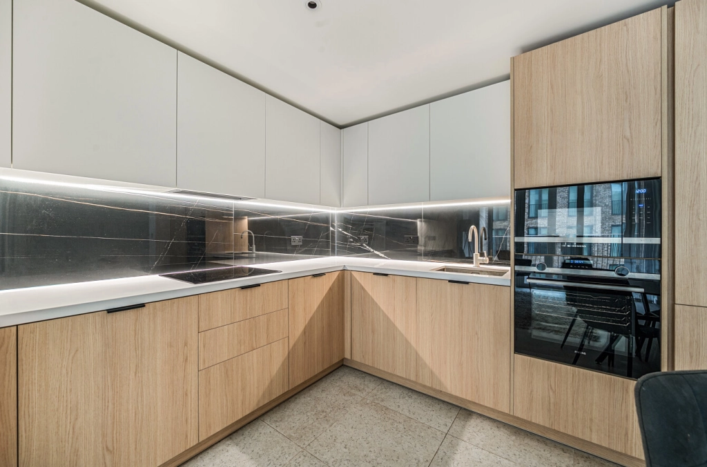 2 bedrooms apartments/flats for sale in Cendal Crescent, Whitechapel - E1 view 4