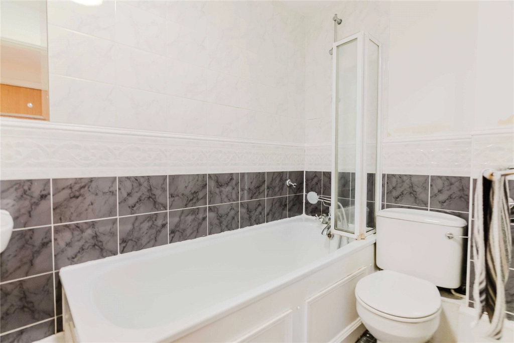 2 bedrooms apartments/flats for sale in Victory Place, Limehouse - E14 view 9