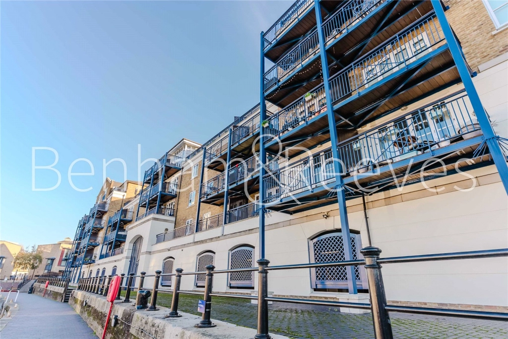2 bedrooms apartments/flats for sale in Victory Place, Limehouse - E14 view 8
