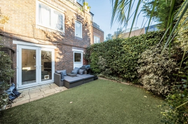 Crofts Street, Tower Hill - E1 view 10