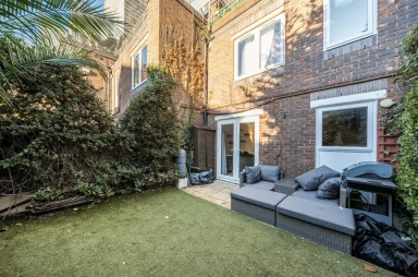 Crofts Street, Tower Hill - E1 view 11