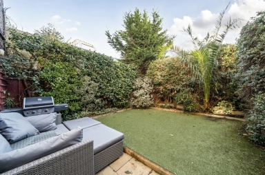 Crofts Street, Tower Hill - E1 view 5