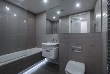 Commercial Road, Whitechapel - E1 view 7