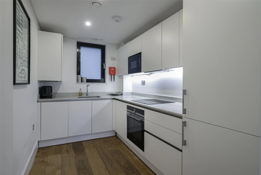 1 bedroom apartments/flats for sale in Commercial Road, Whitechapel - E1 view 5