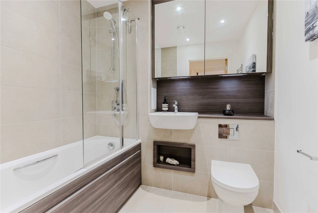 1 bedroom apartments/flats for sale in Shipbuilding Way, Upton Park - E13 view 7