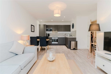 Shipbuilding Way, Upton Park - E13 view 12