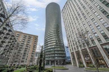Crossharbour Plaza, Canary Wharf - E14 view 1