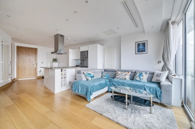 Crossharbour Plaza, Canary Wharf - E14 view 11