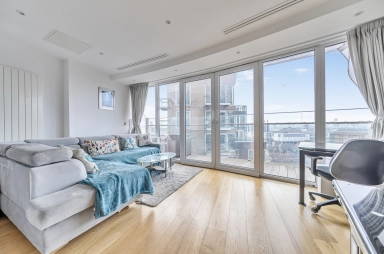 Crossharbour Plaza, Canary Wharf - E14 view 10