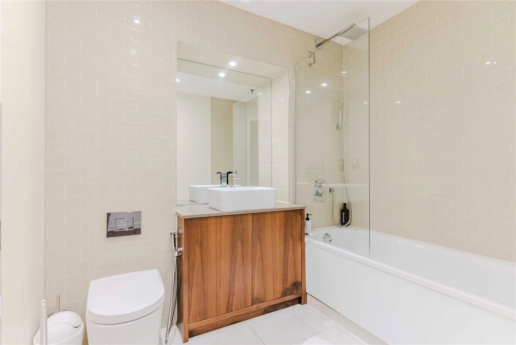 3 bedrooms apartments/flats for sale in Lincoln Plaza, South Quay - E14 view 19