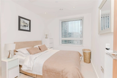 Lincoln Plaza, South Quay - E14 view 5