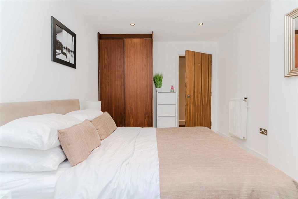 3 bedrooms apartments/flats for sale in Lincoln Plaza, South Quay - E14 view 17