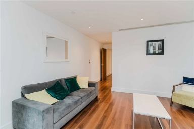 Lincoln Plaza, South Quay - E14 view 9