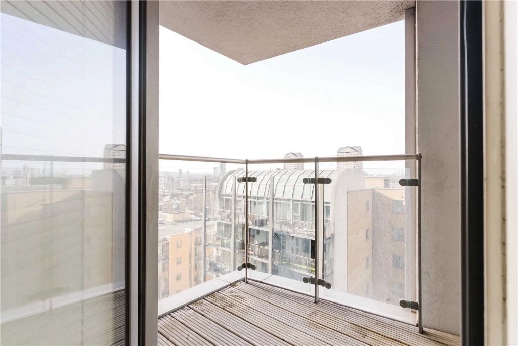 3 bedrooms apartments/flats for sale in Indescon Square, Canary Wharf - E14 view 12