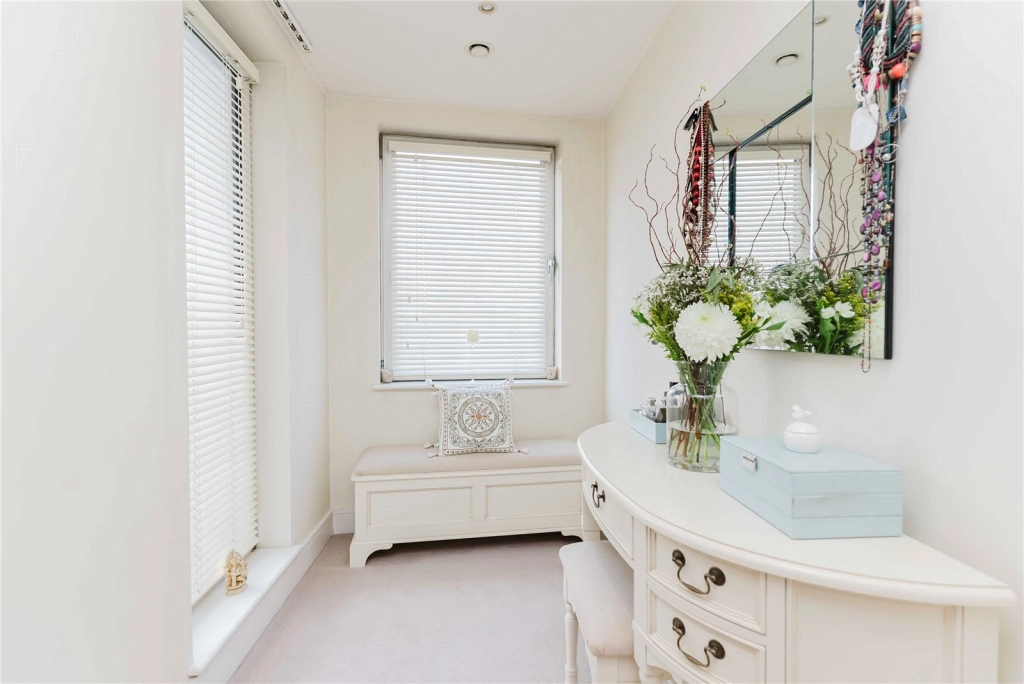 3 bedrooms apartments/flats for sale in Indescon Square, Canary Wharf - E14 view 11