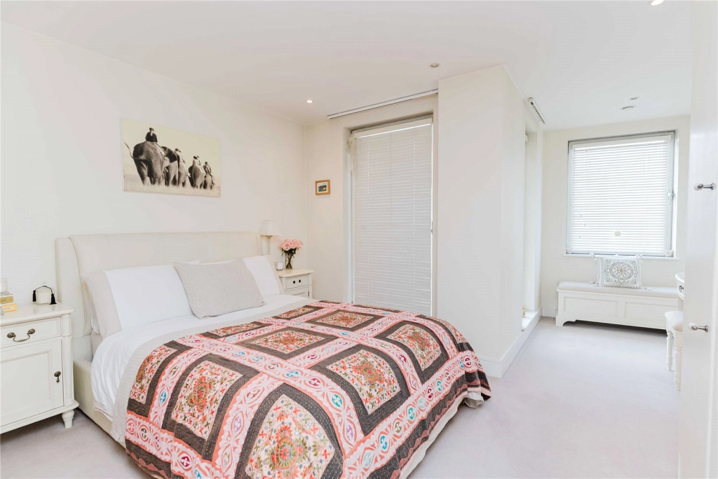 3 bedrooms apartments/flats for sale in Indescon Square, Canary Wharf - E14 view 7