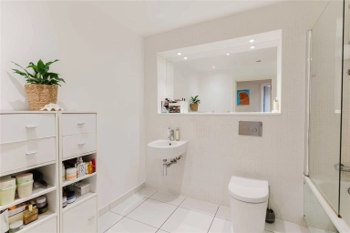 Indescon Square, Canary Wharf - E14 view 18