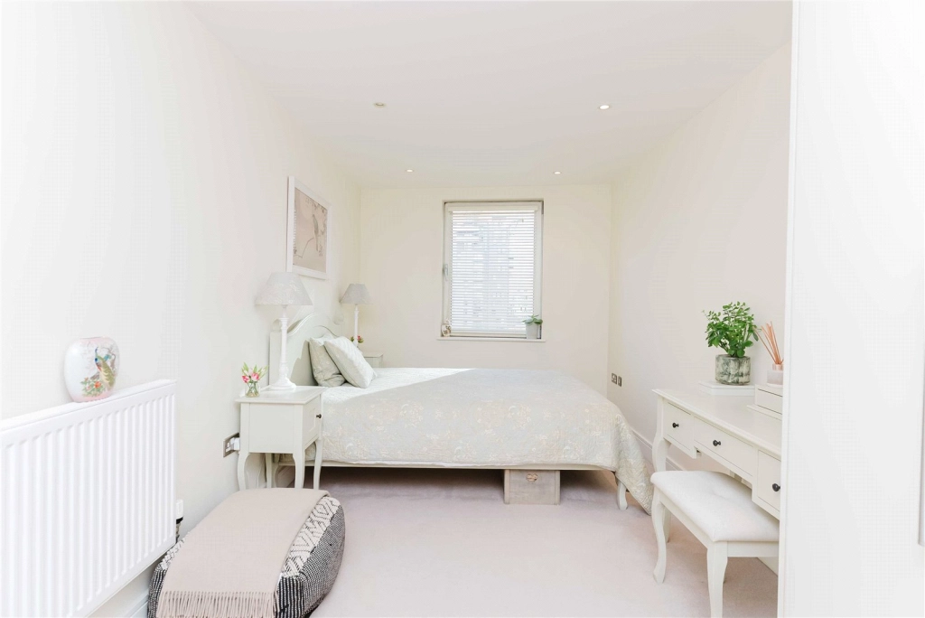 3 bedrooms apartments/flats for sale in Indescon Square, Canary Wharf - E14 view 25