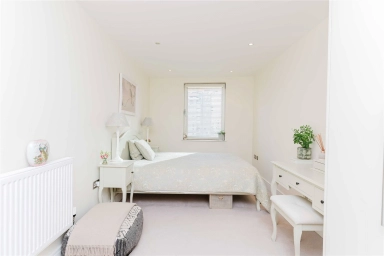 Indescon Square, Canary Wharf - E14 view 25