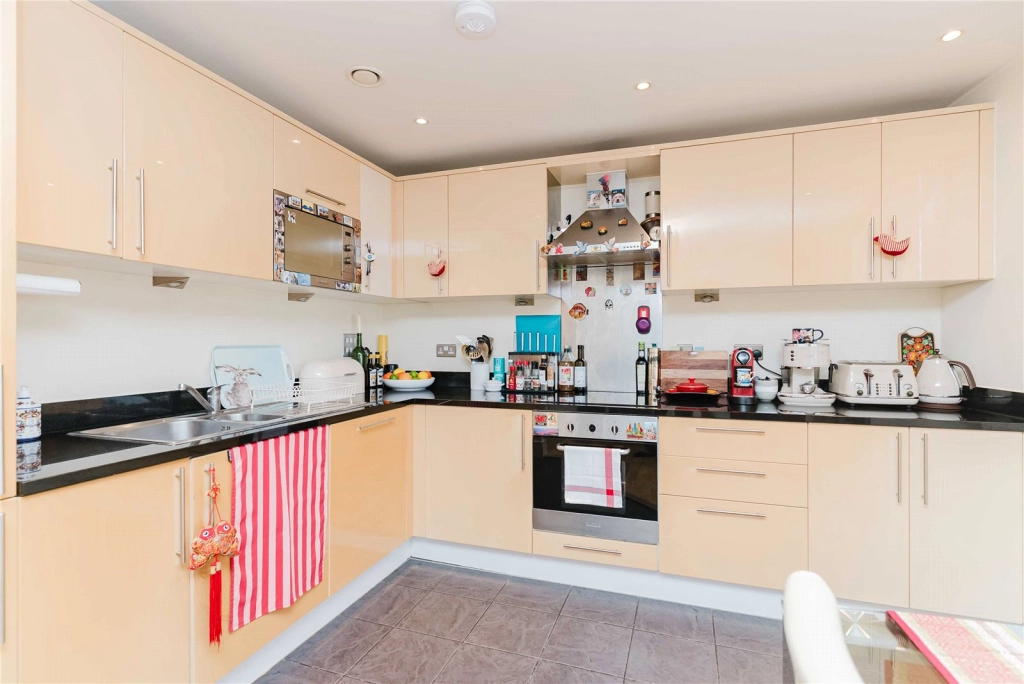 3 bedrooms apartments/flats for sale in Indescon Square, Canary Wharf - E14 view 5