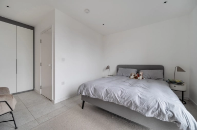 Sidney Street, Whitechapel - E1 view 10