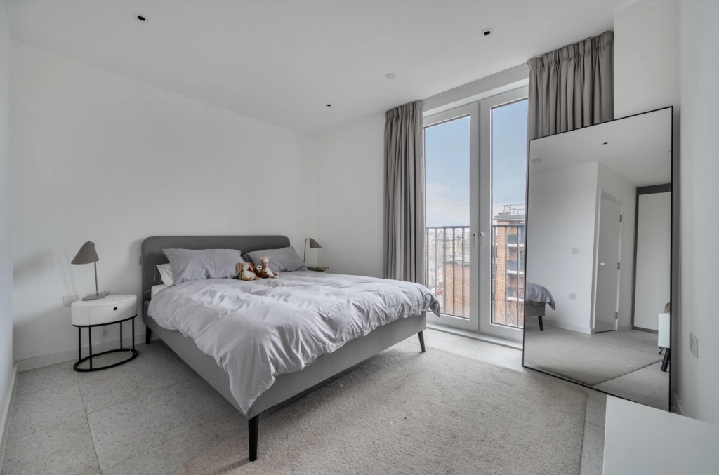 1 bedroom apartments/flats for sale in Sidney Street, Whitechapel - E1 view 5