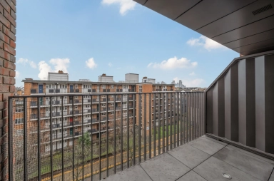 Sidney Street, Whitechapel - E1 view 13