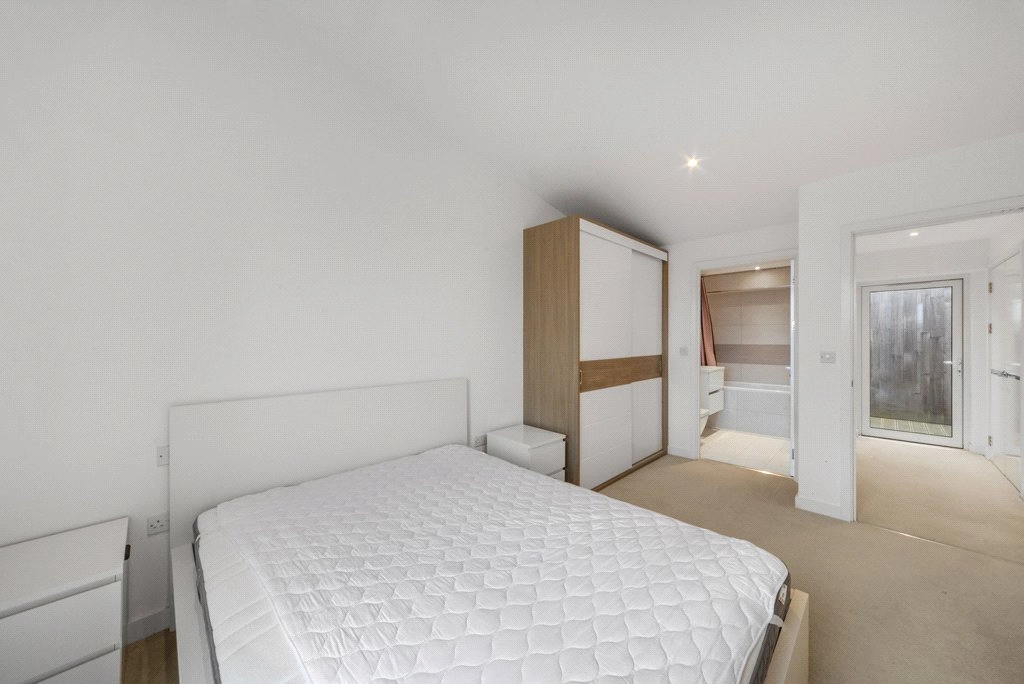 3 bedrooms apartments/flats for sale in Whiting Way, Surrey Quays - SE16 view 12