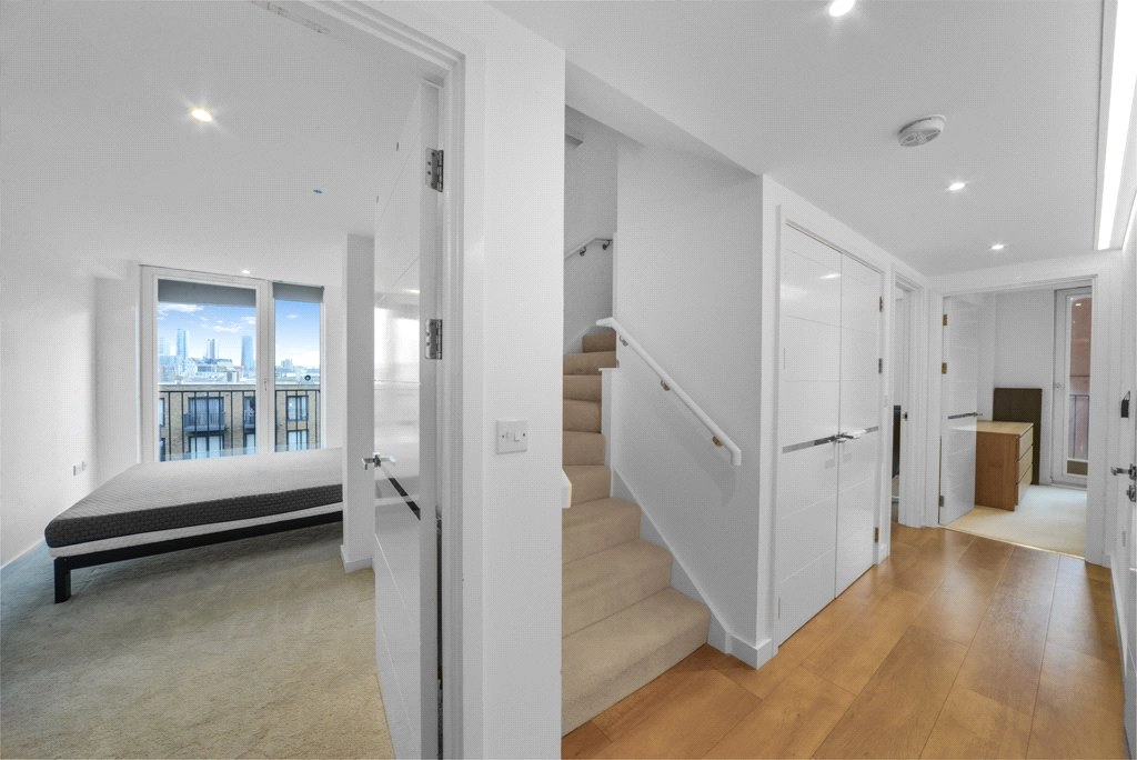 3 bedrooms apartments/flats for sale in Whiting Way, Surrey Quays - SE16 view 15