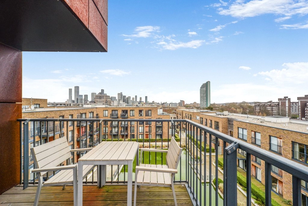 3 bedrooms apartments/flats for sale in Whiting Way, Surrey Quays - SE16 view 7